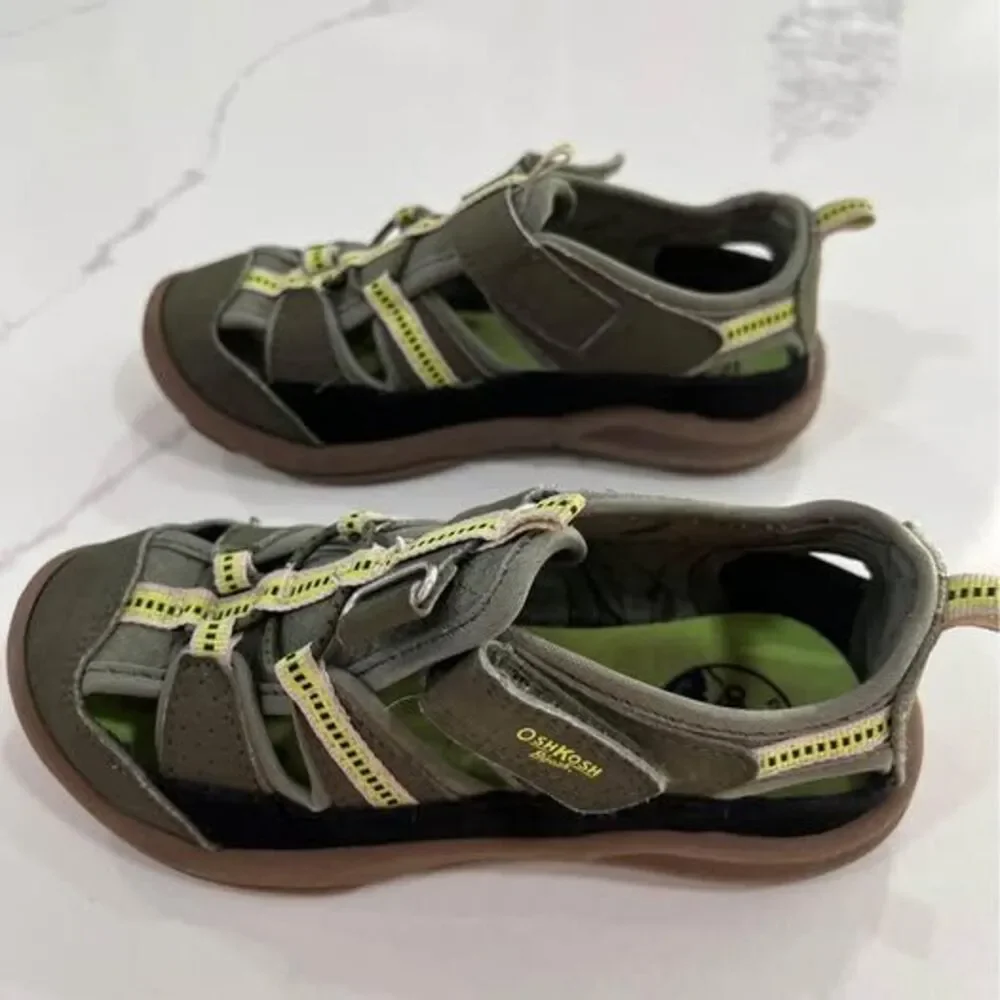 OshKosh B'gosh Boys' Shoes Size 12M sandal water shoe